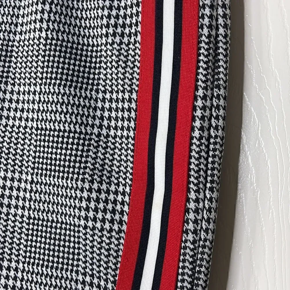 Ultra flirt houndstooth print skirt size xs